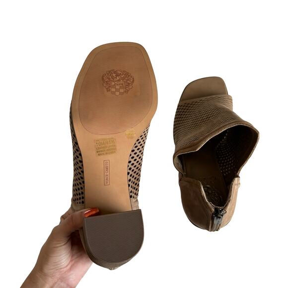 Vince Camuto Katnina Truffle Taupe Perforated
Nubuck Open Toe Booties Size 10 - Picture 7 of 8